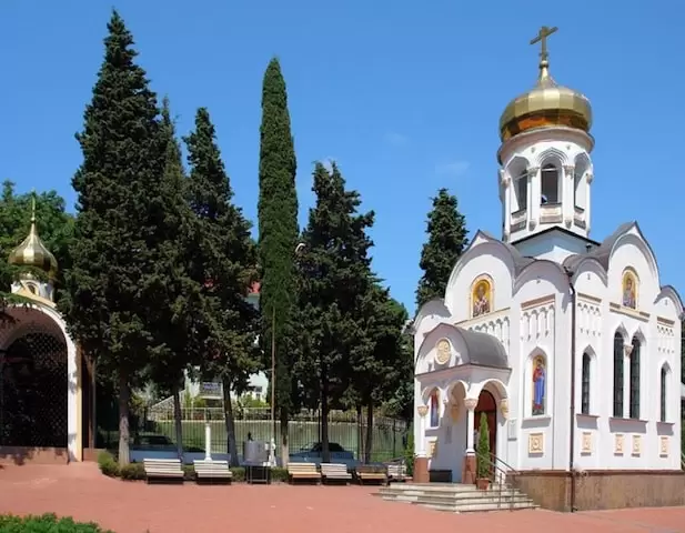 Храм Николая Чудотворца в Лазаревском - подробно